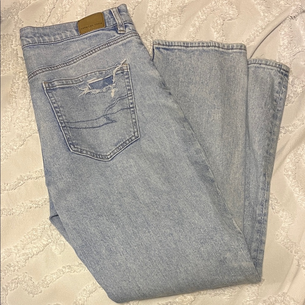 American Eagle 90’s style Jeans